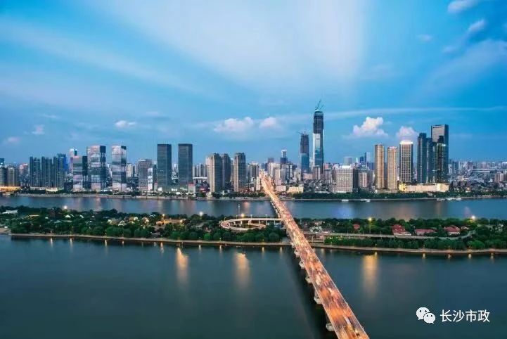 以城市，見未來；與城市，共成長